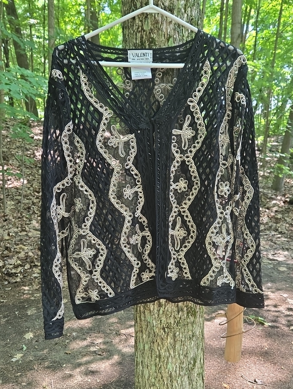 Valenti Franco Black Openwork V-Neck Sweater with Cream Sz L Embroidery